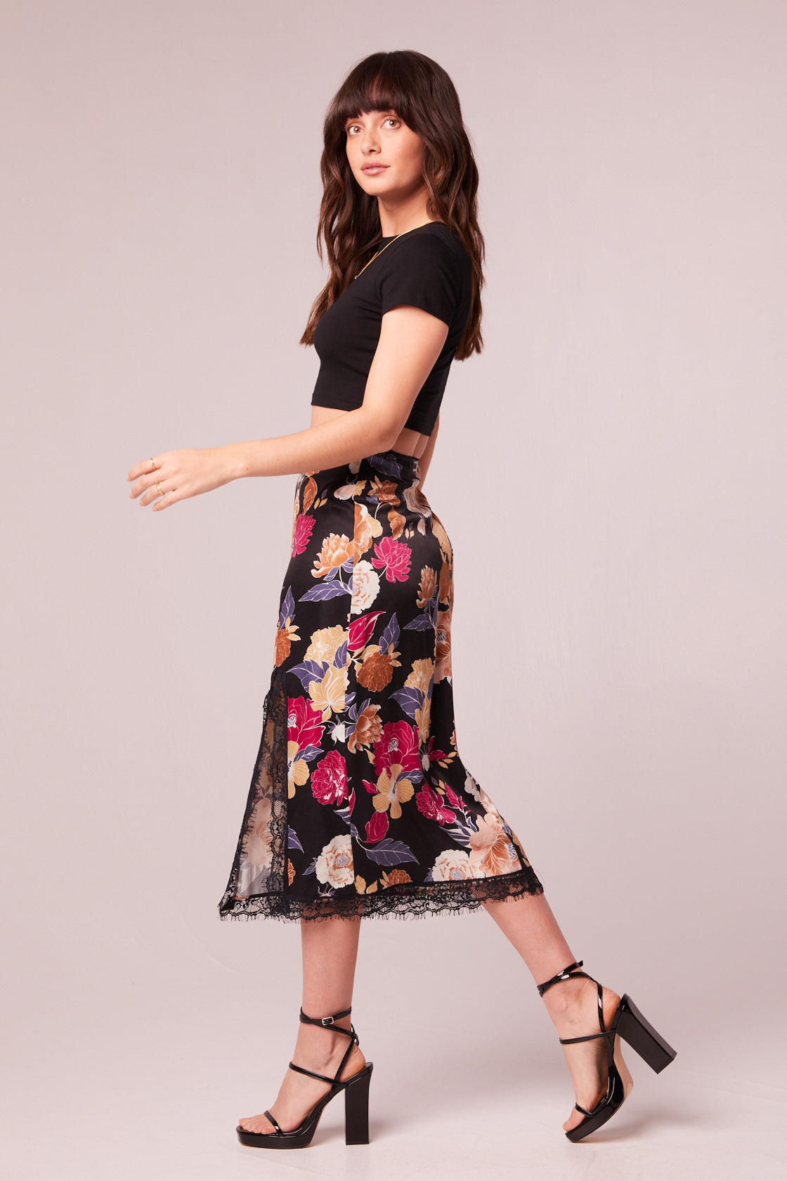 Lilou Black - Floral the Midi free Slip band of Lace Skirt